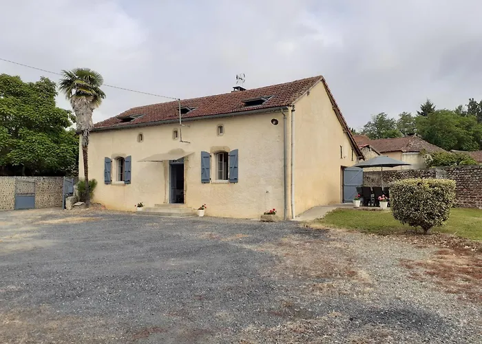 بيت للعطل Les Pyreneales Dans Le Madiranais Lascazeres